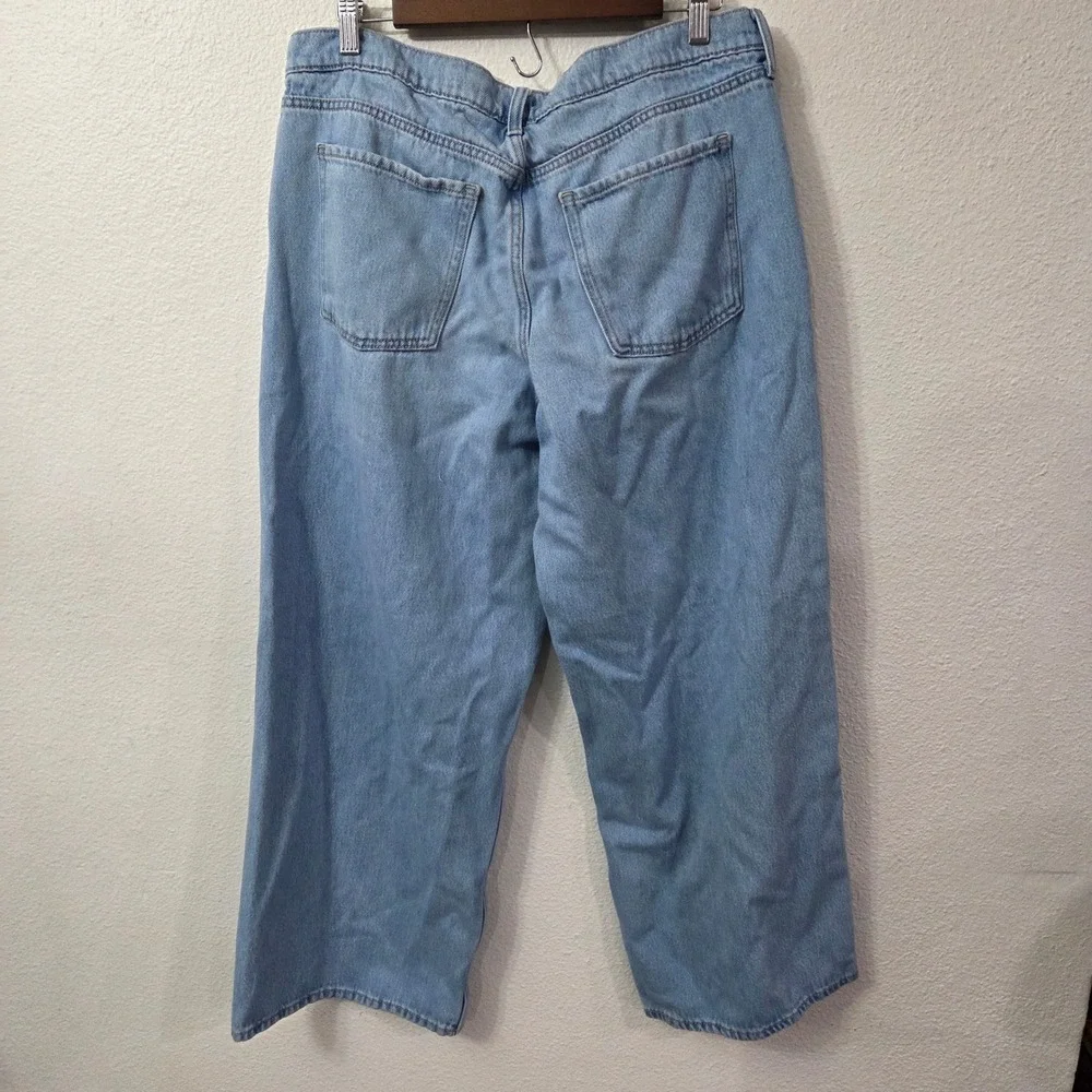 Old Navy Baggy Wide‎ leg Low Rise Jeans Light Wash Womens size 14